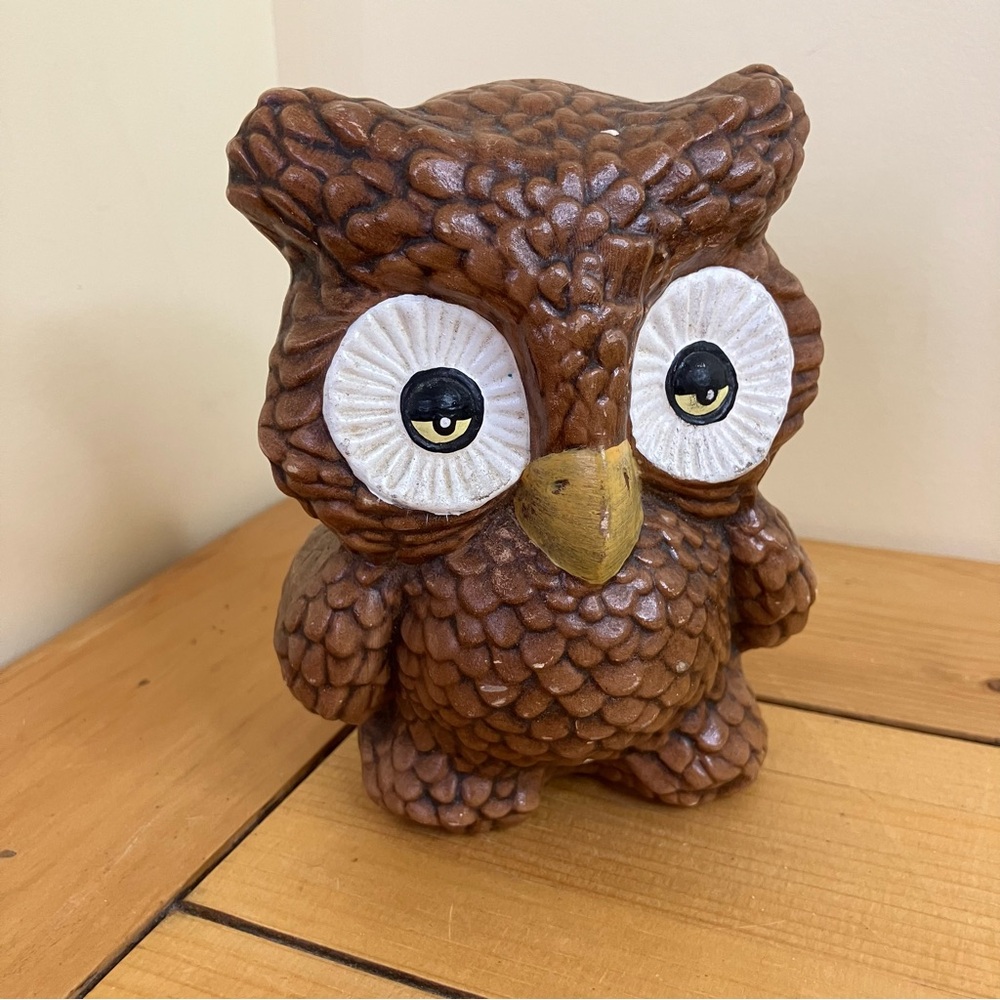 Arnels Ceramic Owl Coin Bank Hand Painted Vintage 70s Big Eye Pottery 5.5" Tall